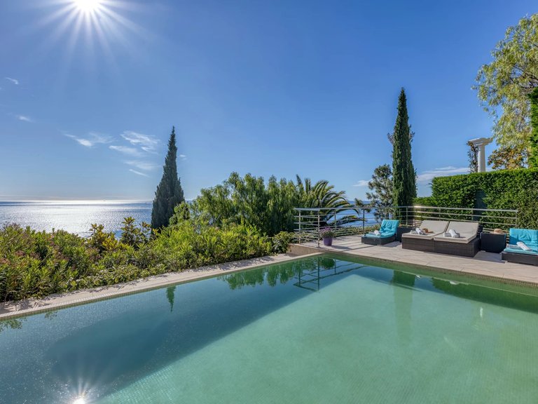 Villa for Sale in Theoule Sur Mer, Cannes Area 5