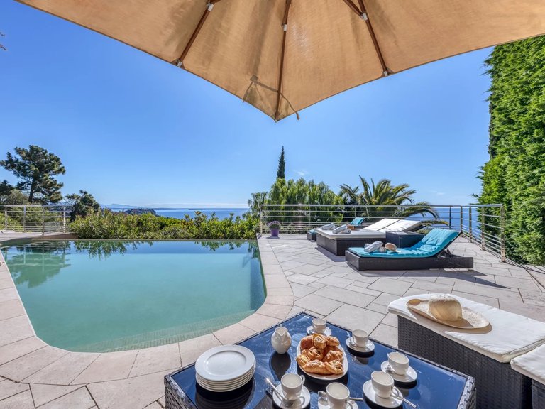 Villa for Sale in Theoule Sur Mer, Cannes Area 6