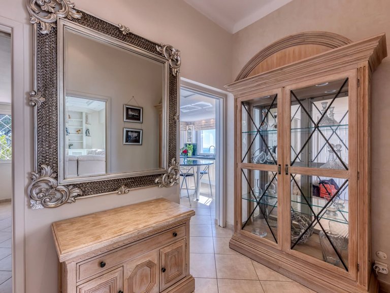 Villa for Sale in Theoule Sur Mer, Cannes Area 10