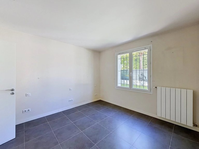 Villa for Sale in Cannes, Cannes Area 18