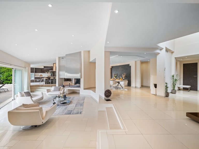 Villa for Sale in Mougins, Mougins, Valbonne, Grasse Area 5
