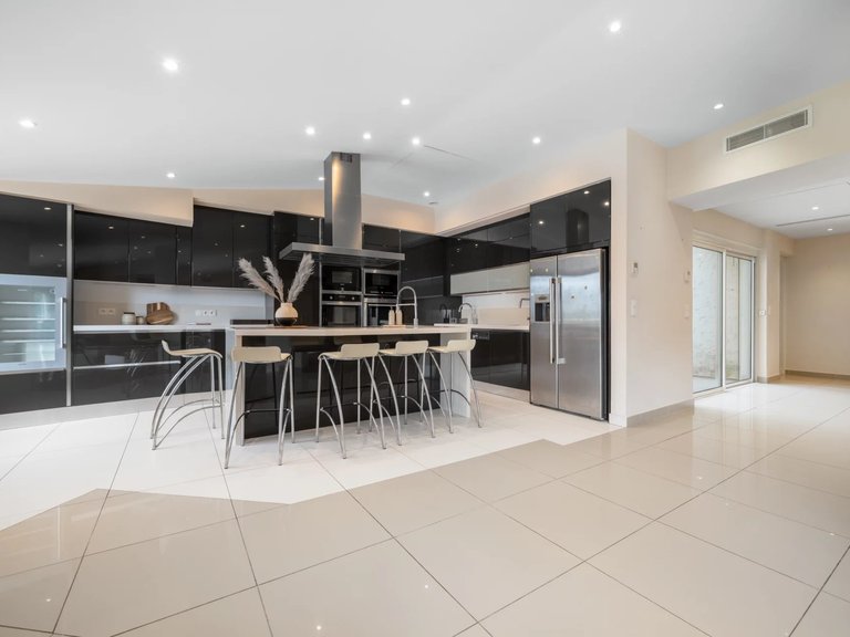 Villa for Sale in Mougins, Mougins, Valbonne, Grasse Area 9