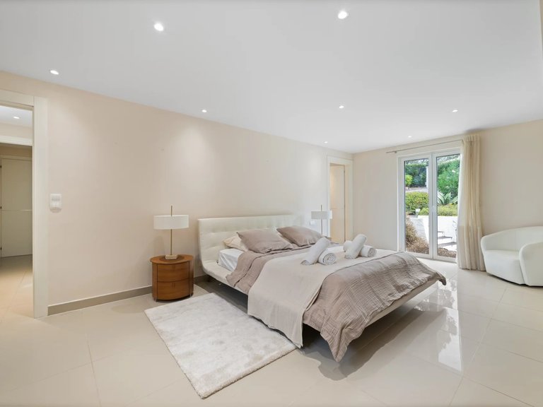 Villa for Sale in Mougins, Mougins, Valbonne, Grasse Area 17