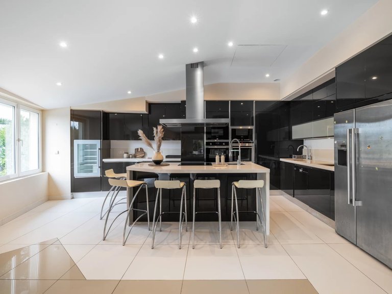 Villa for Sale in Mougins, Mougins, Valbonne, Grasse Area 19