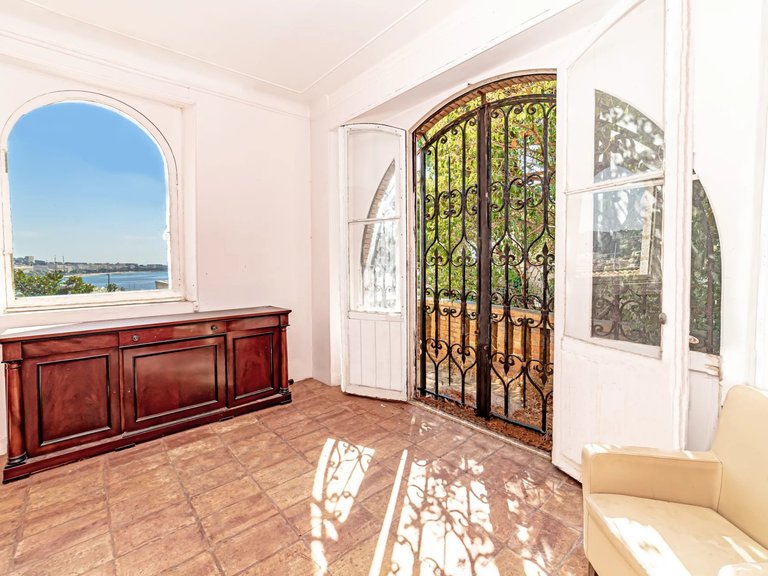 Villa for Sale in Cannes, Cannes Area 9