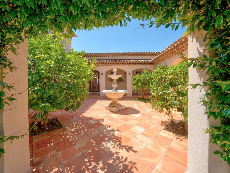 Villa for Sale in Valbonne, Mougins, Valbonne, Grasse Area 5