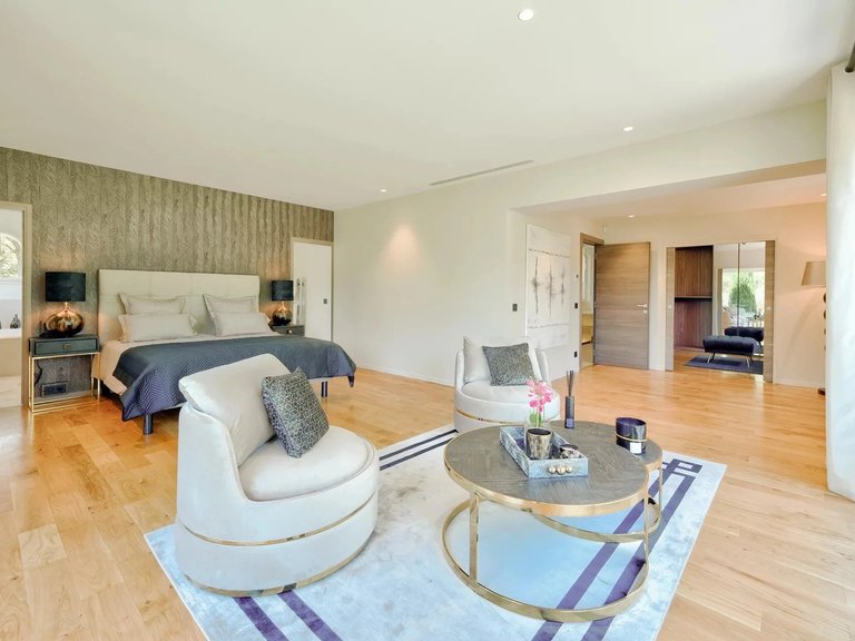 Villa for Sale in Mougins, Mougins, Valbonne, Grasse Area 9
