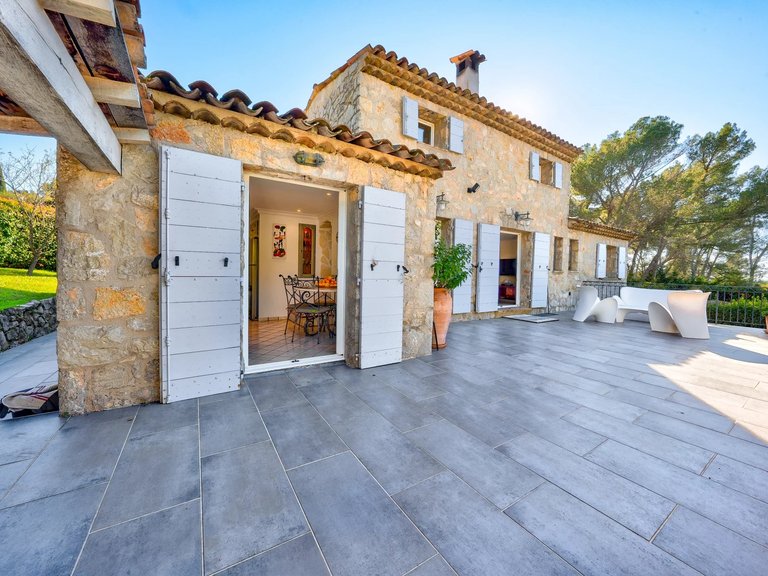 Villa for Sale in Peymeinade, Mougins, Valbonne, Grasse Area 1