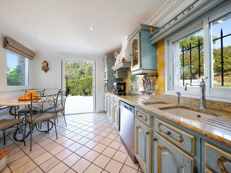 Villa for Sale in Peymeinade, Mougins, Valbonne, Grasse Area 3