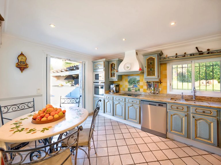 Villa for Sale in Peymeinade, Mougins, Valbonne, Grasse Area 4