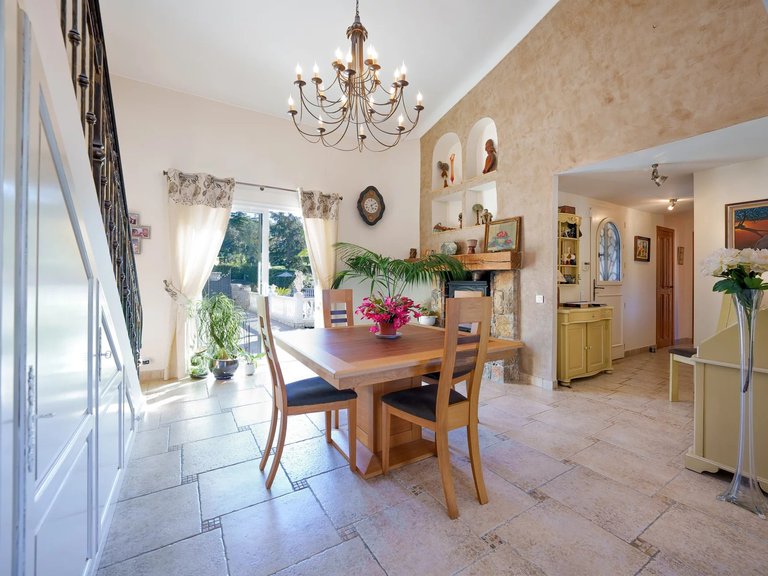 Villa for Sale in Peymeinade, Mougins, Valbonne, Grasse Area 7