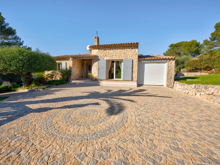 Villa for Sale in Peymeinade, Mougins, Valbonne, Grasse Area 13