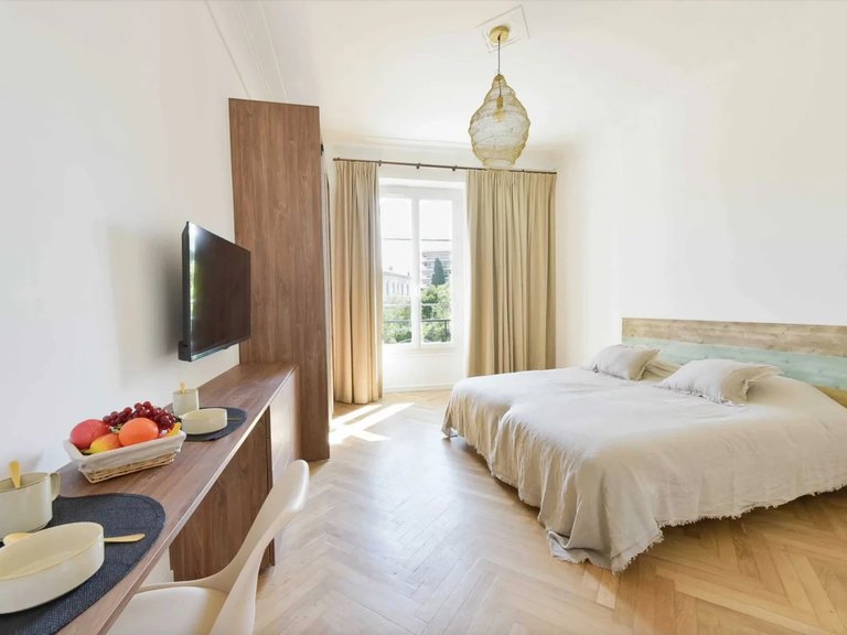 Apartment for Sale in Cannes, Cannes Area 6