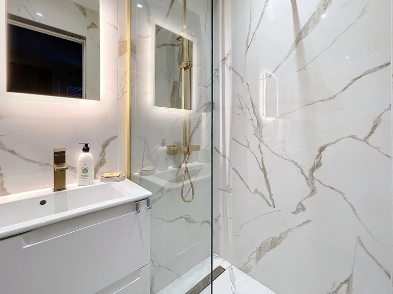 Apartment for Sale in Cannes, Cannes Area 9