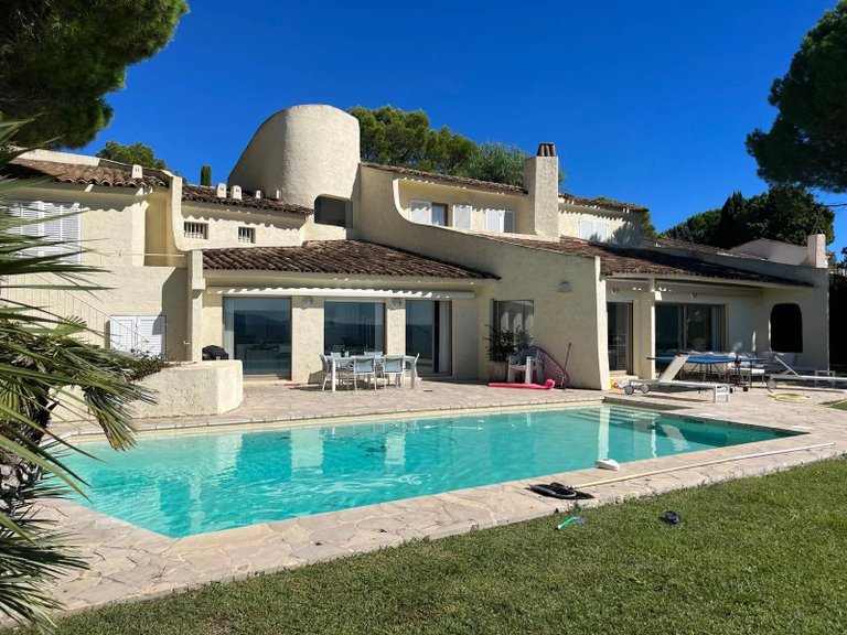 Villa for Sale in Mougins, Mougins, Valbonne, Grasse Area 1