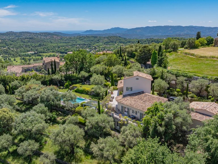 Villa for Sale in Valbonne, Mougins, Valbonne, Grasse Area 15