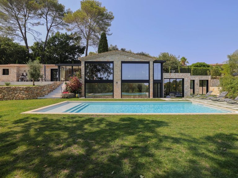 Villa for Sale in Valbonne, Mougins, Valbonne, Grasse Area 1