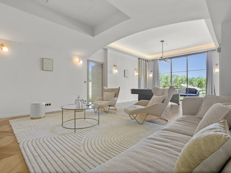 Villa for Sale in Valbonne, Mougins, Valbonne, Grasse Area 7