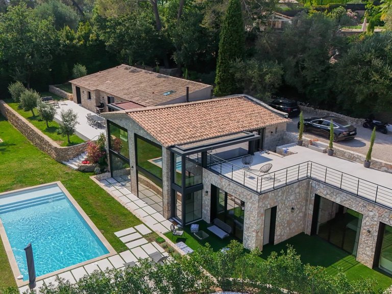 Villa for Sale in Valbonne, Mougins, Valbonne, Grasse Area 13