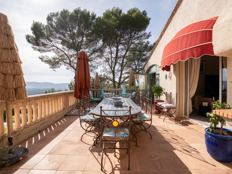 Villa for Sale in Mouans Sartoux, Mougins, Valbonne, Grasse Area 14