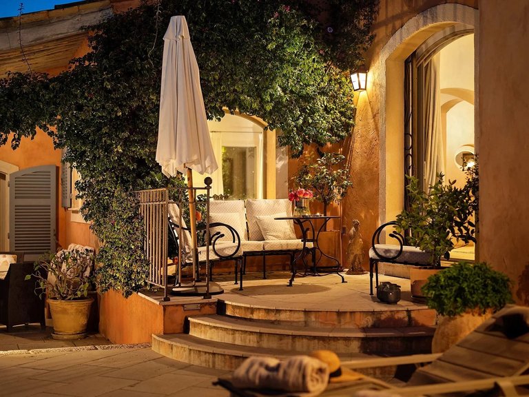Villa for Sale in Biot, Mougins, Valbonne, Grasse Area 15