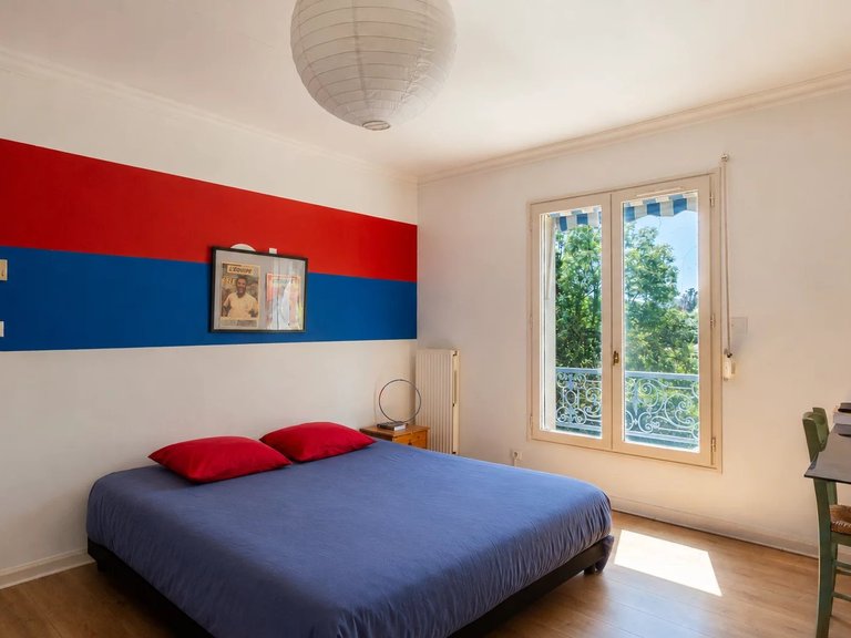Villa for Sale in Ecully, Beaujolais / Pierres Dorees 15