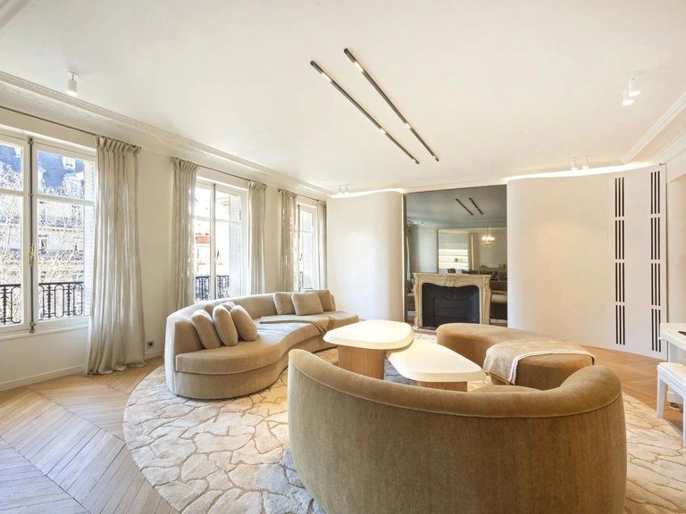 Apartment for Sale in 7th (invalides, Eiffel Tower, Orsay), Paris Left Bank (5th,6th & 7th ) 9