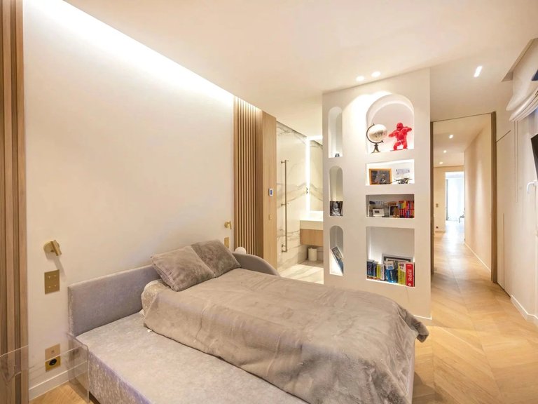 Apartment for Sale in 7th (invalides, Eiffel Tower, Orsay), Paris Left Bank (5th,6th & 7th ) 19