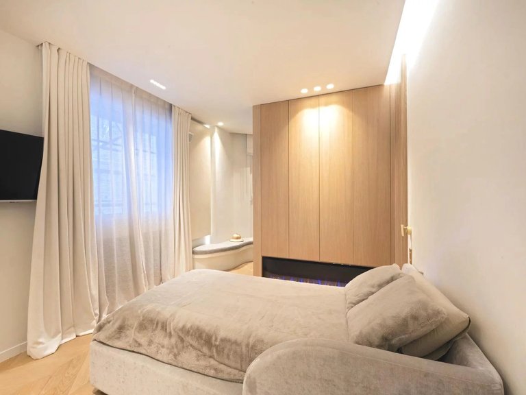 Apartment for Sale in 7th (invalides, Eiffel Tower, Orsay), Paris Left Bank (5th,6th & 7th ) 20