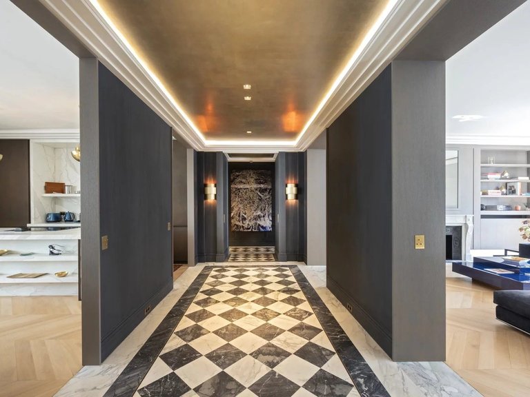 Apartment for Sale in 8th (golden Triangle - Parc Monceau), Golden Triangle - Trocadéro (8th - 16th) 1