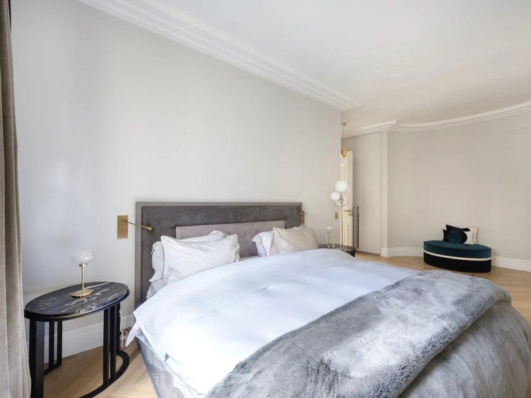 Apartment for Sale in 8th (golden Triangle - Parc Monceau), Golden Triangle - Trocadéro (8th - 16th) 19