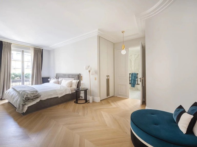 Apartment for Sale in 8th (golden Triangle - Parc Monceau), Golden Triangle - Trocadéro (8th - 16th) 10