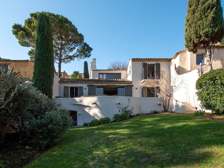 Villa for Sale in Mouans Sartoux, Mougins, Valbonne, Grasse Area 2