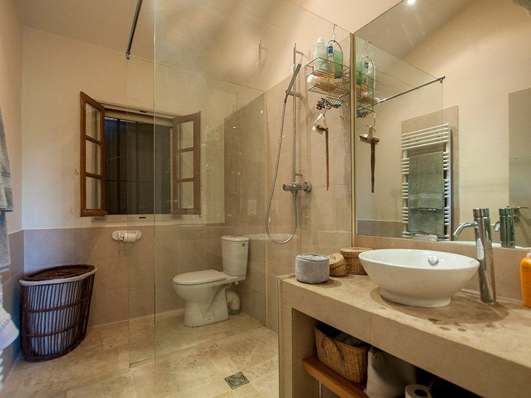 Villa for Sale in Mouans Sartoux, Mougins, Valbonne, Grasse Area 14