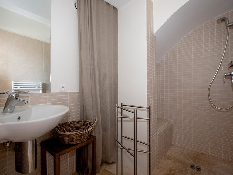 Villa for Sale in Mouans Sartoux, Mougins, Valbonne, Grasse Area 17