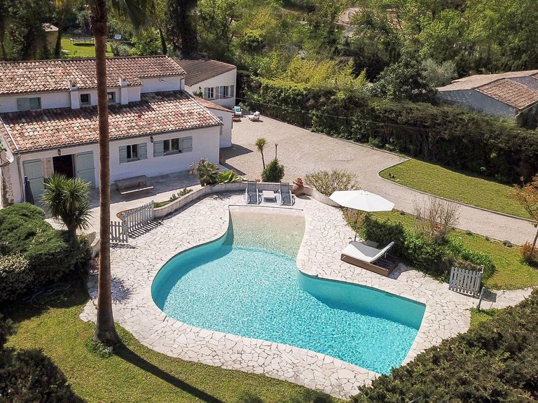 Villa for Sale in Opio, Mougins, Valbonne, Grasse Area 1