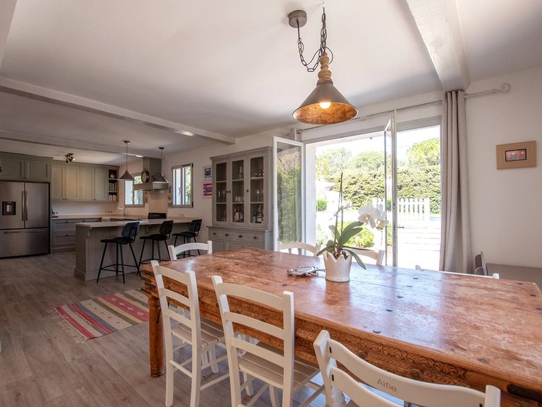 Villa for Sale in Opio, Mougins, Valbonne, Grasse Area 8