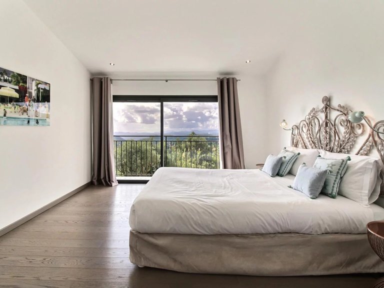 Villa for Sale in Vence, Vence, St. Paul Area 11