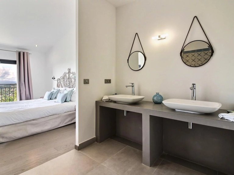 Villa for Sale in Vence, Vence, St. Paul Area 8