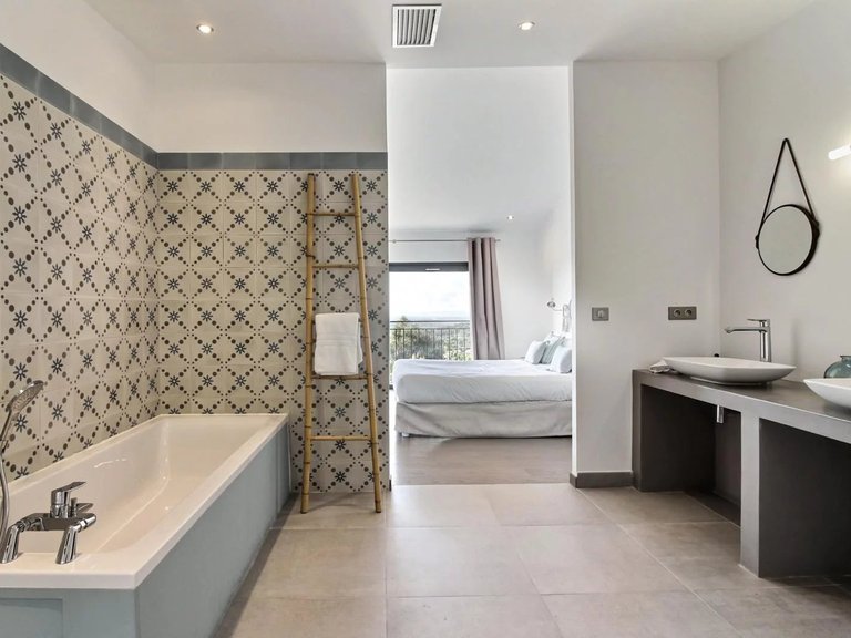 Villa for Sale in Vence, Vence, St. Paul Area 9