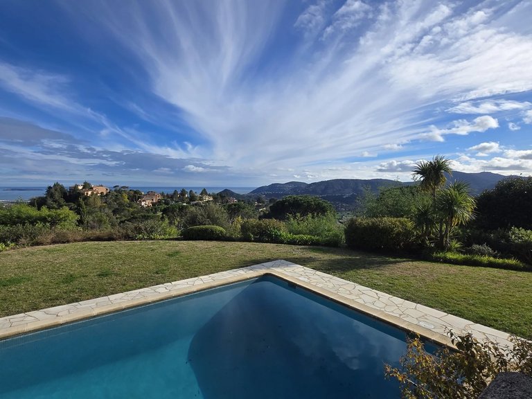 Villa for Sale in Mandelieu La Napoule, Cannes Area 1