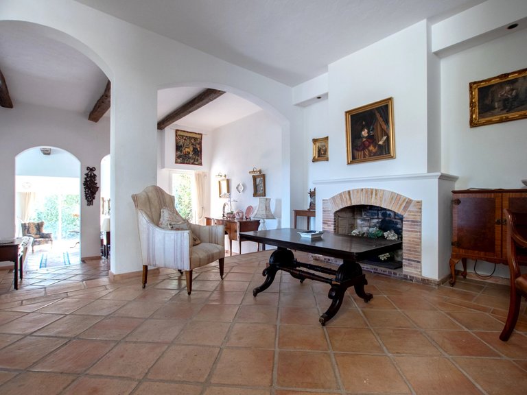 Villa for Sale in Mandelieu La Napoule, Cannes Area 11