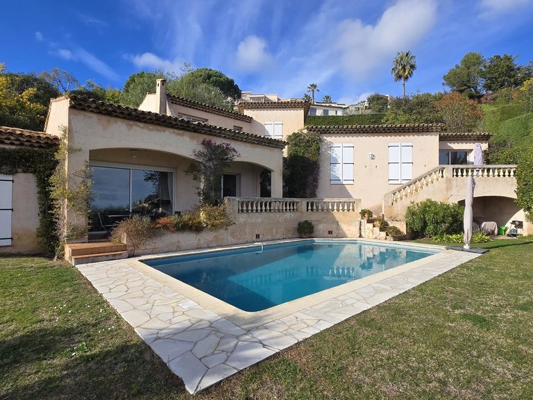 Villa for Sale in Mandelieu La Napoule, Cannes Area 5