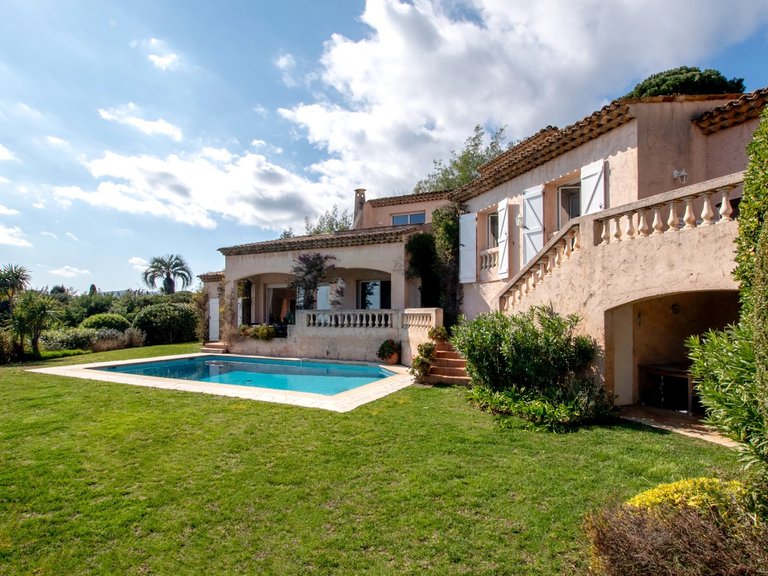 Villa for Sale in Mandelieu La Napoule, Cannes Area 6