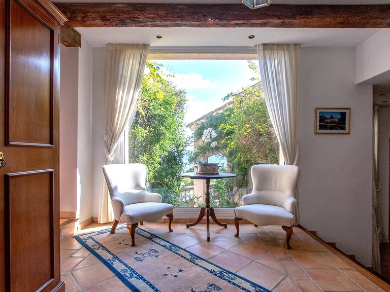 Villa for Sale in Mandelieu La Napoule, Cannes Area 8