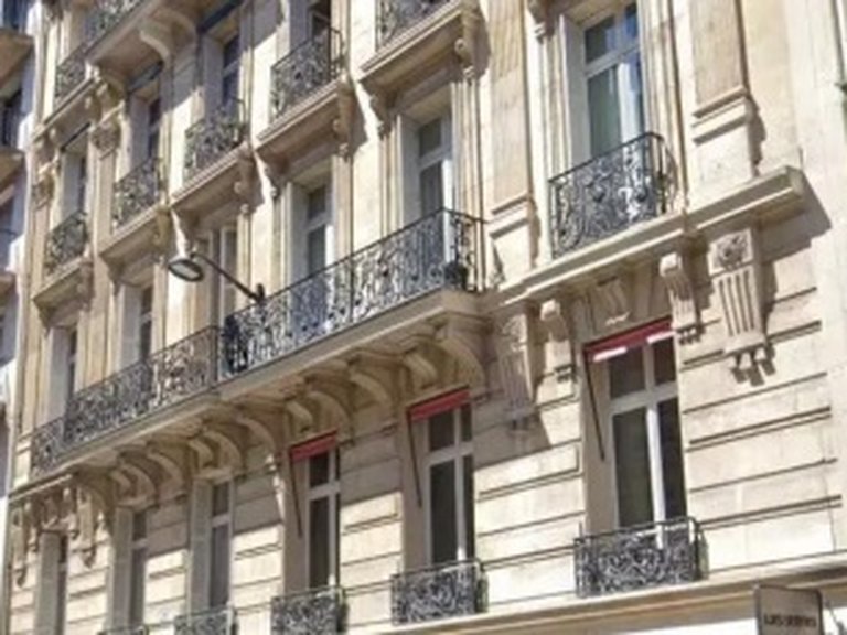 Apartment for Sale in 8th (golden Triangle - Parc Monceau), Golden Triangle - Trocadéro (8th - 16th) 1