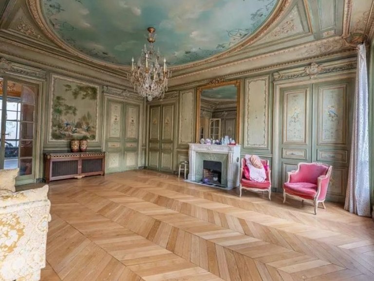 Apartment for Sale in 8th (golden Triangle - Parc Monceau), Golden Triangle - Trocadéro (8th - 16th) 2