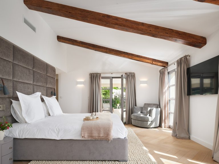 Villa for Sale in Cannes, Cannes Area 11