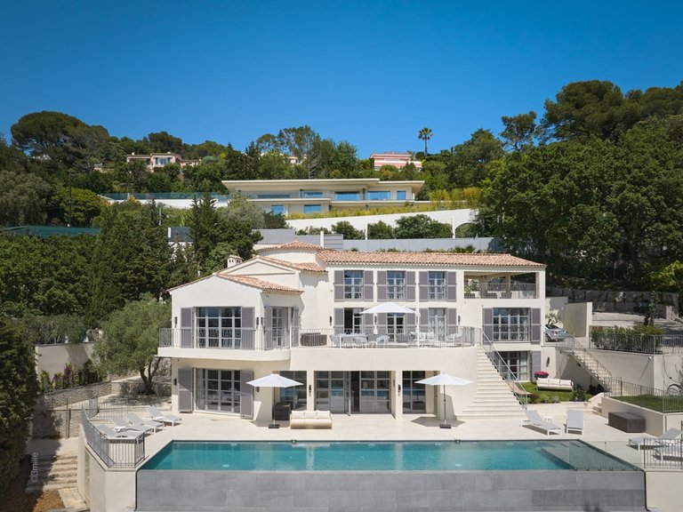 Villa for Sale in Cannes, Cannes Area 13