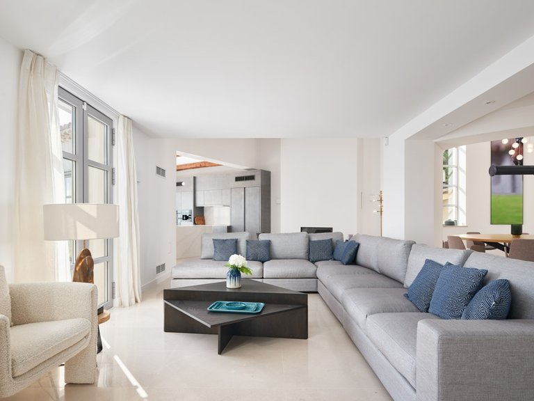 Villa for Sale in Cannes, Cannes Area 4